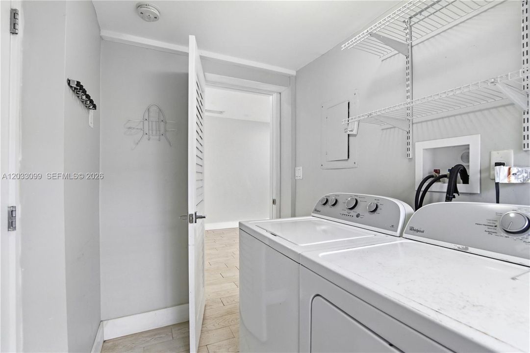 В аренду: $5,750 (3 спален, 2 ванн, 1760 Квадратных фут)