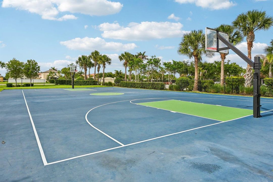 58-web-or-mls-Birkdale Dr-0506-908