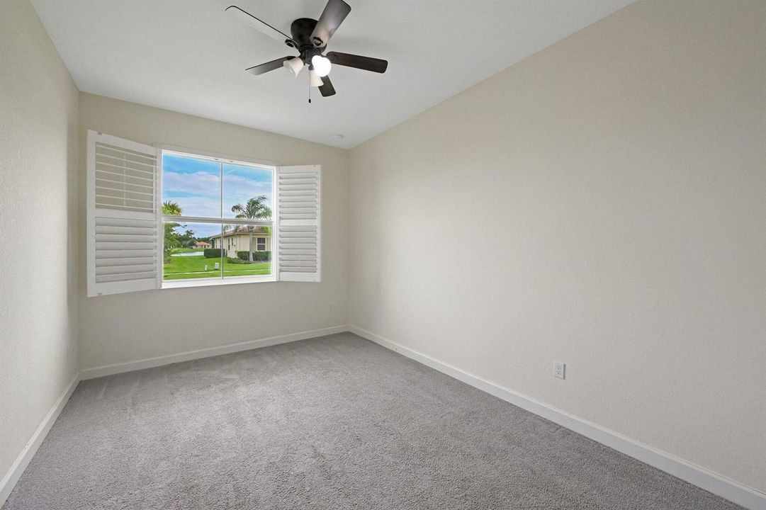 21-web-or-mls-Birkdale Dr-S0506-021