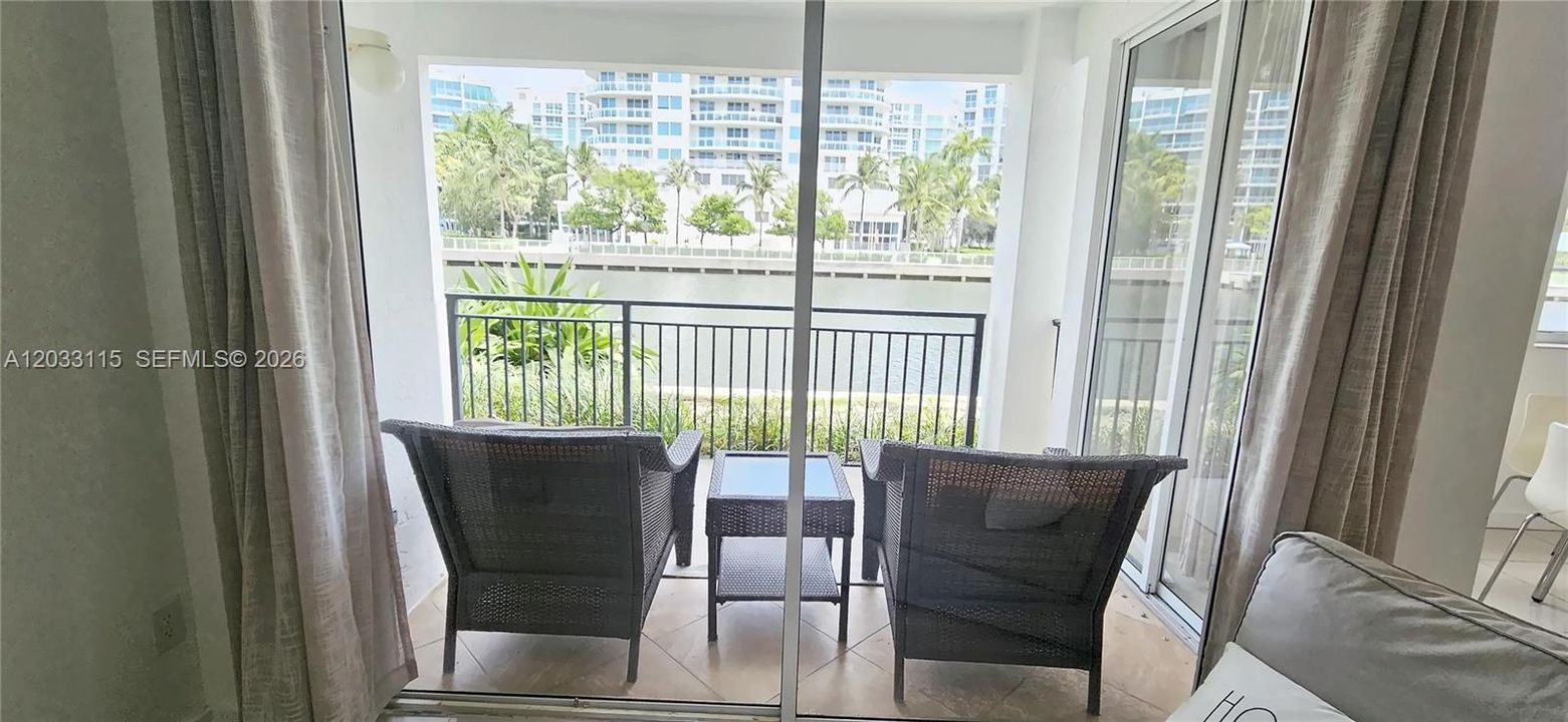 For Sale: $589,000 (2 beds, 2 baths, 1320 Square Feet)