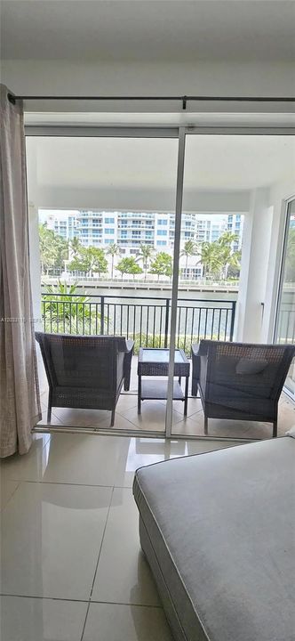For Sale: $589,000 (2 beds, 2 baths, 1320 Square Feet)