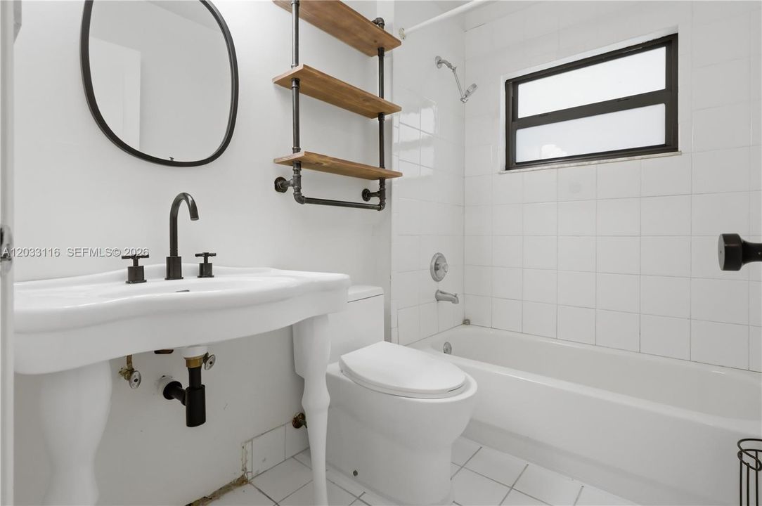 2nd bathroom