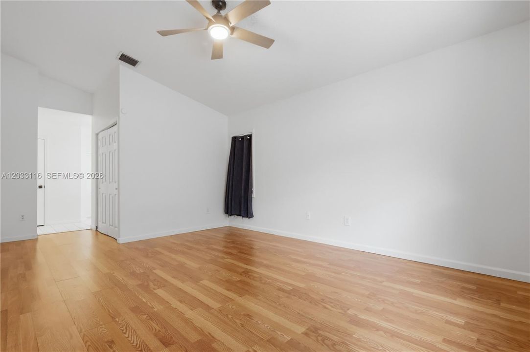 En Venta: $650,000 (3 camas, 2 baños, 1826 Pies cuadrados)