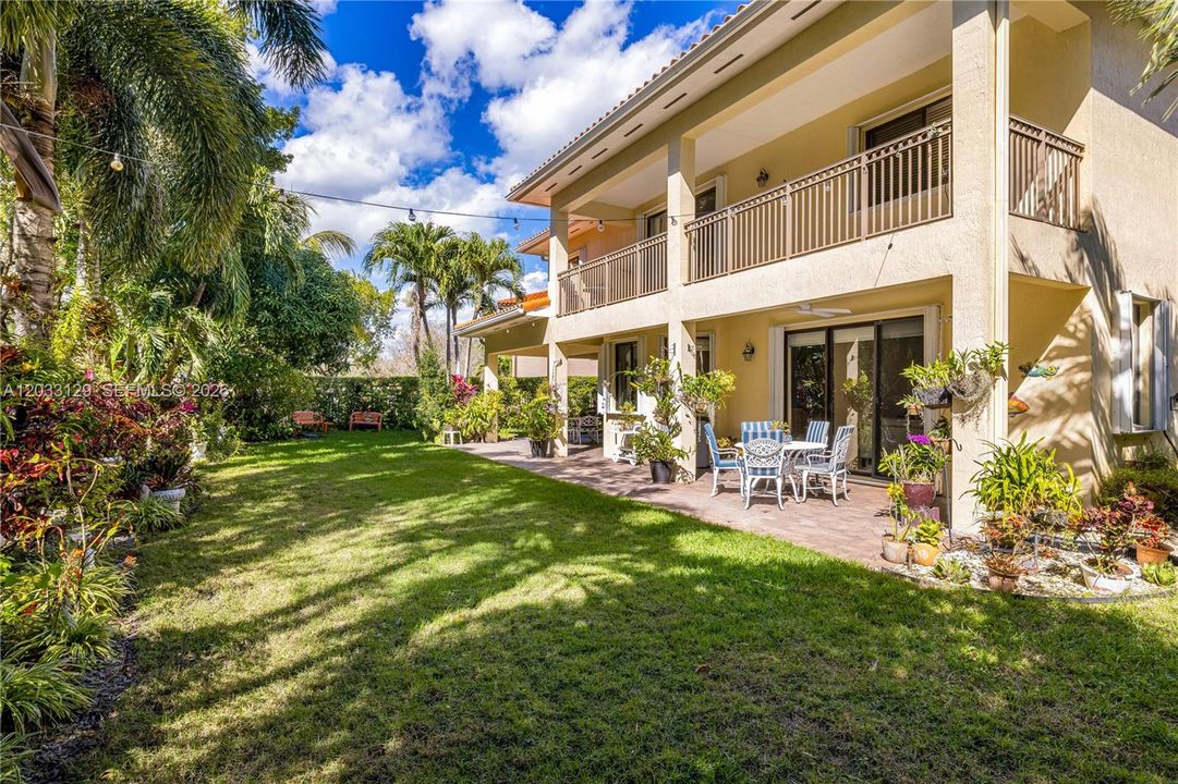 En Renta: $5,600 (5 camas, 4 baños, 3945 Pies cuadrados)