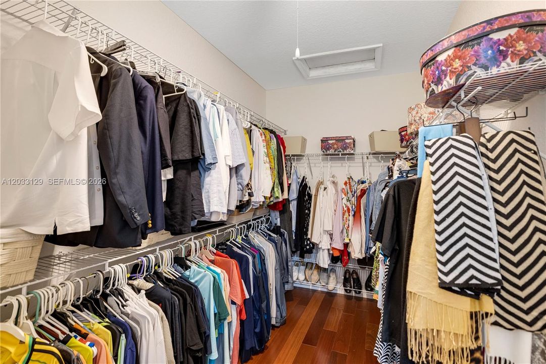 En Renta: $5,600 (5 camas, 4 baños, 3945 Pies cuadrados)