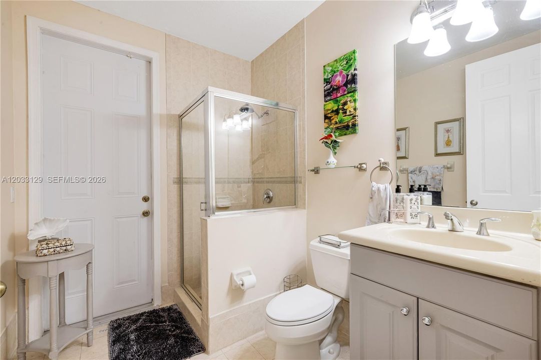 En Renta: $5,600 (5 camas, 4 baños, 3945 Pies cuadrados)