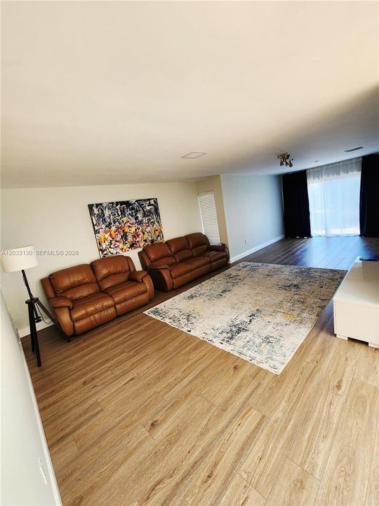 For Sale: $699,000 (4 beds, 2 baths, 2102 Square Feet)