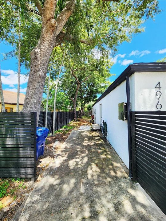 For Sale: $699,000 (4 beds, 2 baths, 2102 Square Feet)