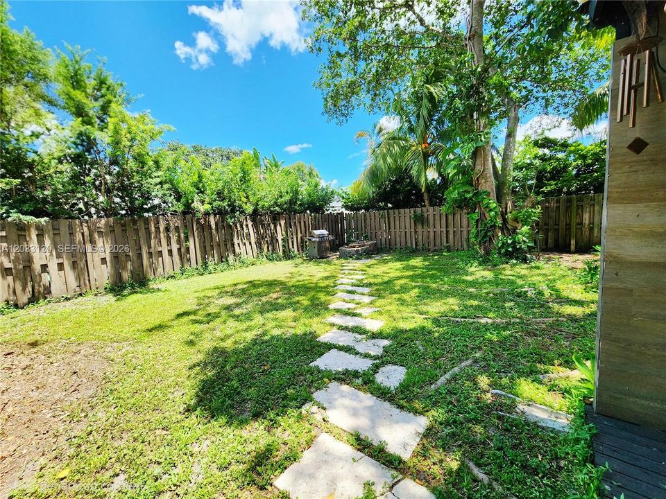 For Sale: $699,000 (4 beds, 2 baths, 2102 Square Feet)