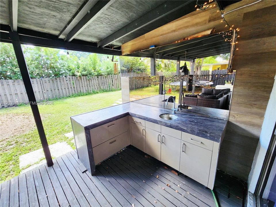 For Sale: $699,000 (4 beds, 2 baths, 2102 Square Feet)