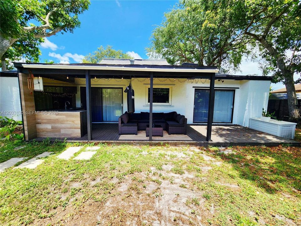 For Sale: $699,000 (4 beds, 2 baths, 2102 Square Feet)