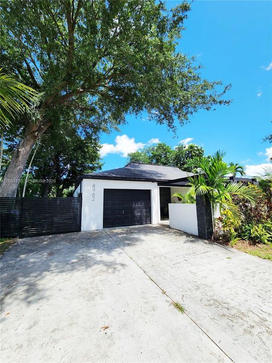 For Sale: $699,000 (4 beds, 2 baths, 2102 Square Feet)