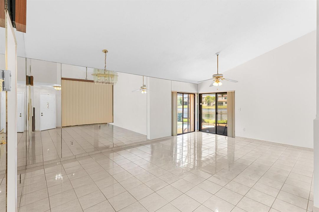 Living Dining Area