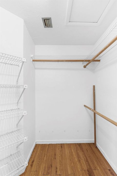 Master Bed Closet