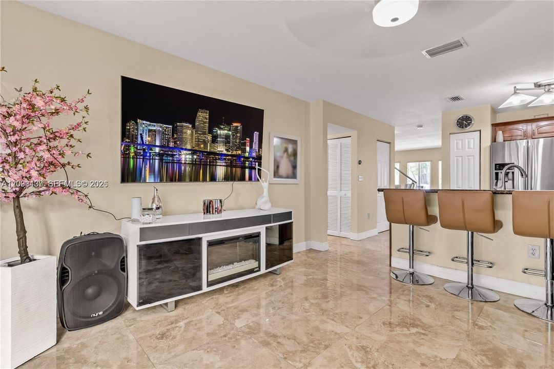 For Rent: $3,500 (3 beds, 2 baths, 1490 Square Feet)