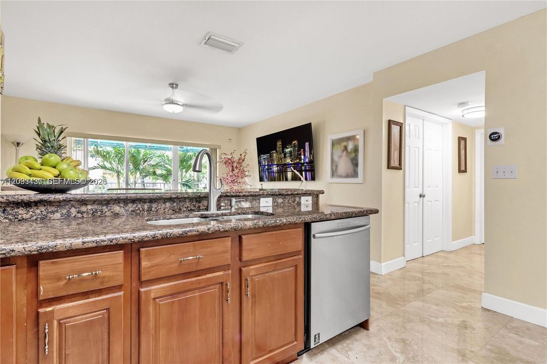 For Rent: $3,500 (3 beds, 2 baths, 1490 Square Feet)
