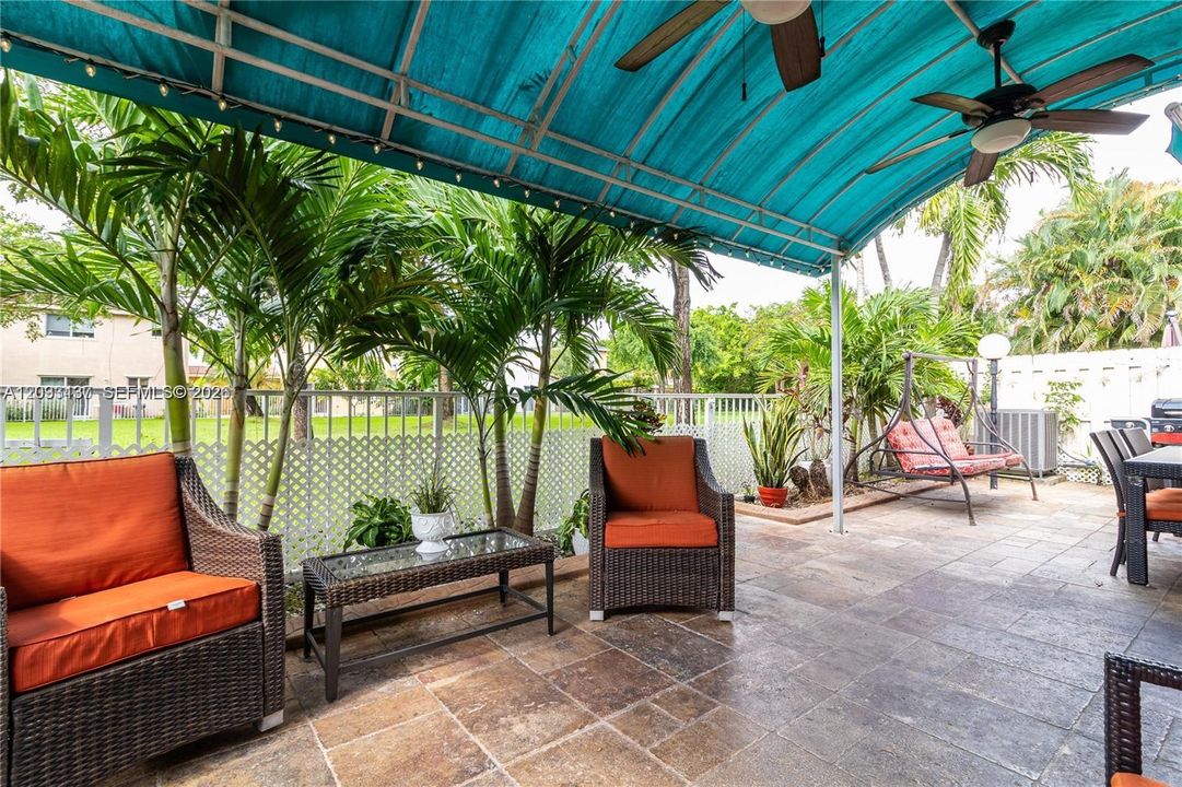 For Rent: $3,500 (3 beds, 2 baths, 1490 Square Feet)