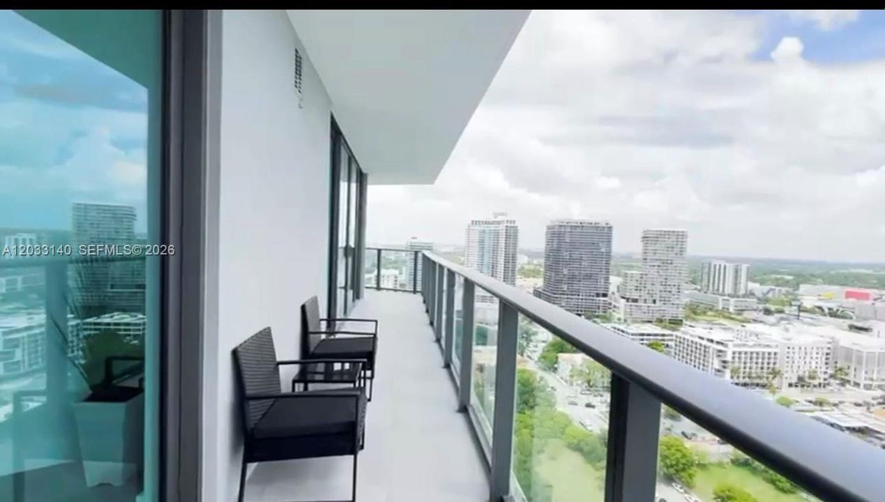 For Rent: $4,900 (3 beds, 2 baths, 1110 Square Feet)