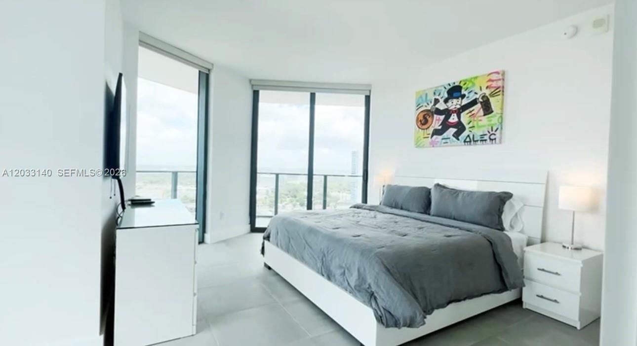 For Rent: $4,900 (3 beds, 2 baths, 1110 Square Feet)