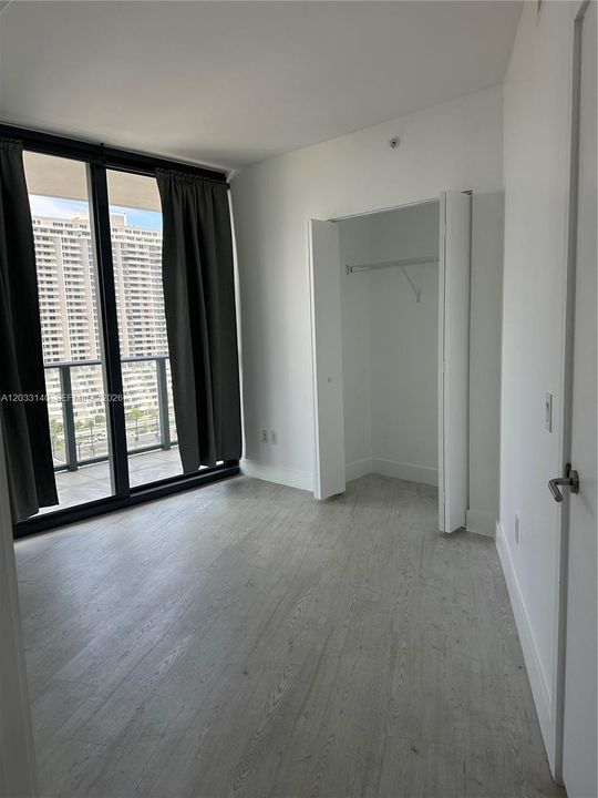 For Rent: $4,900 (3 beds, 2 baths, 1110 Square Feet)