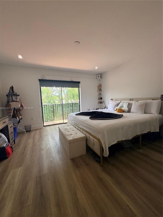 For Rent: $2,900 (2 beds, 2 baths, 1190 Square Feet)