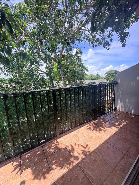 For Rent: $2,900 (2 beds, 2 baths, 1190 Square Feet)