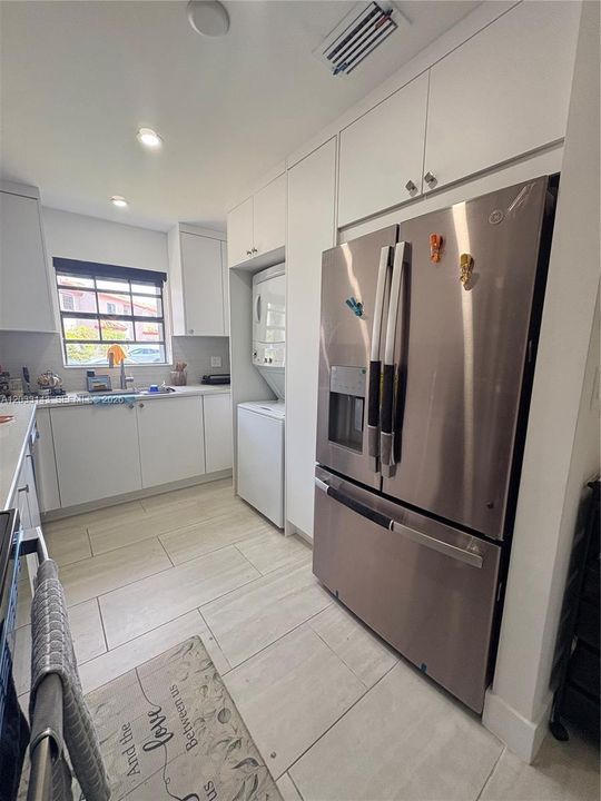 For Rent: $2,900 (2 beds, 2 baths, 1190 Square Feet)