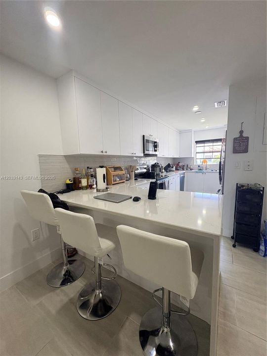 For Rent: $2,900 (2 beds, 2 baths, 1190 Square Feet)