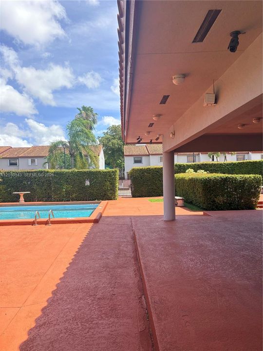 For Rent: $2,900 (2 beds, 2 baths, 1190 Square Feet)