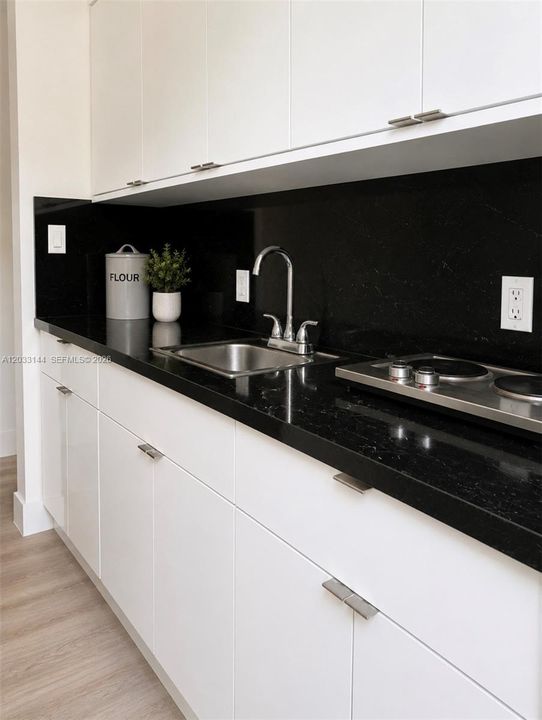 For Rent: $1,400 (1 beds, 1 baths, 2512 Square Feet)