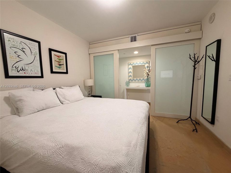 В аренду: $3,600 (1 спален, 1 ванн, 844 Квадратных фут)