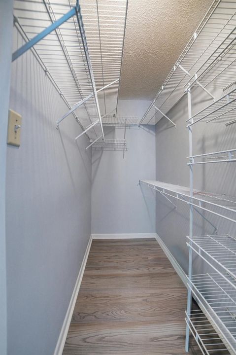 Bedroom1-Closet