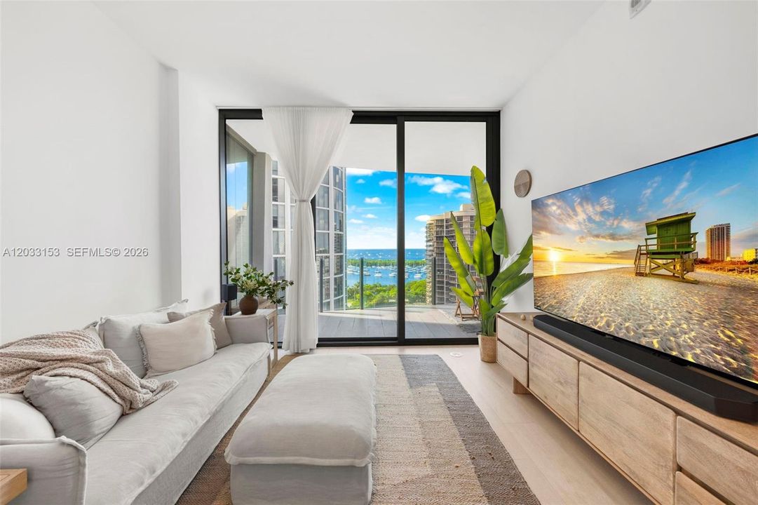 For Sale: $1,350,000 (1 beds, 1 baths, 681 Square Feet)