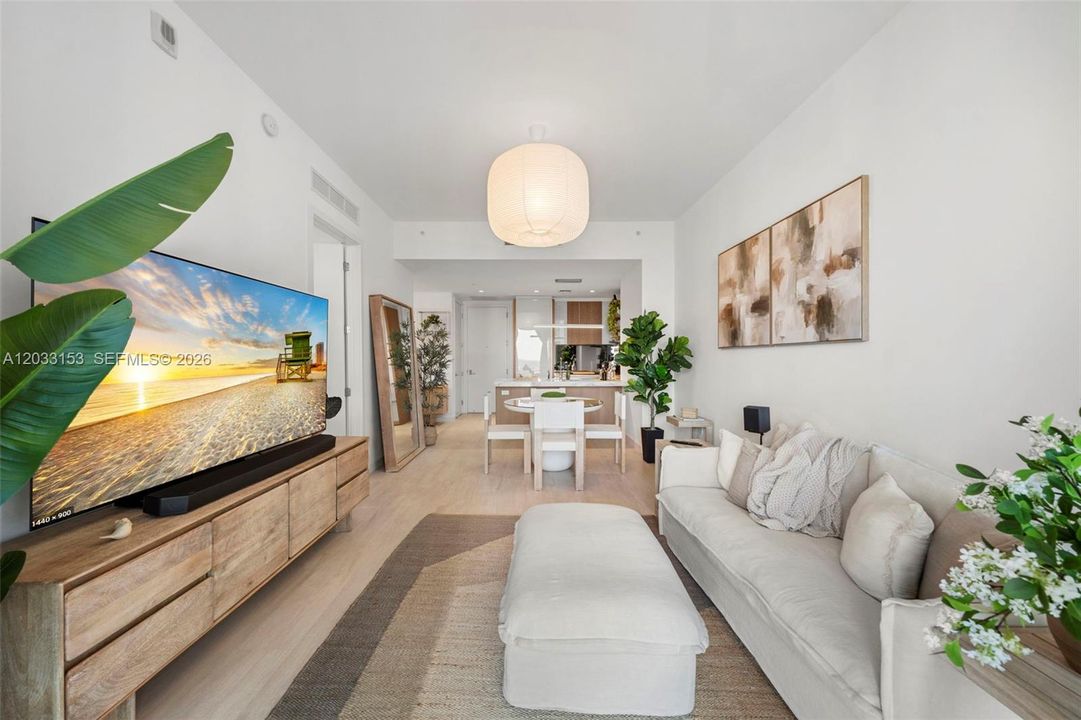 For Sale: $1,350,000 (1 beds, 1 baths, 681 Square Feet)