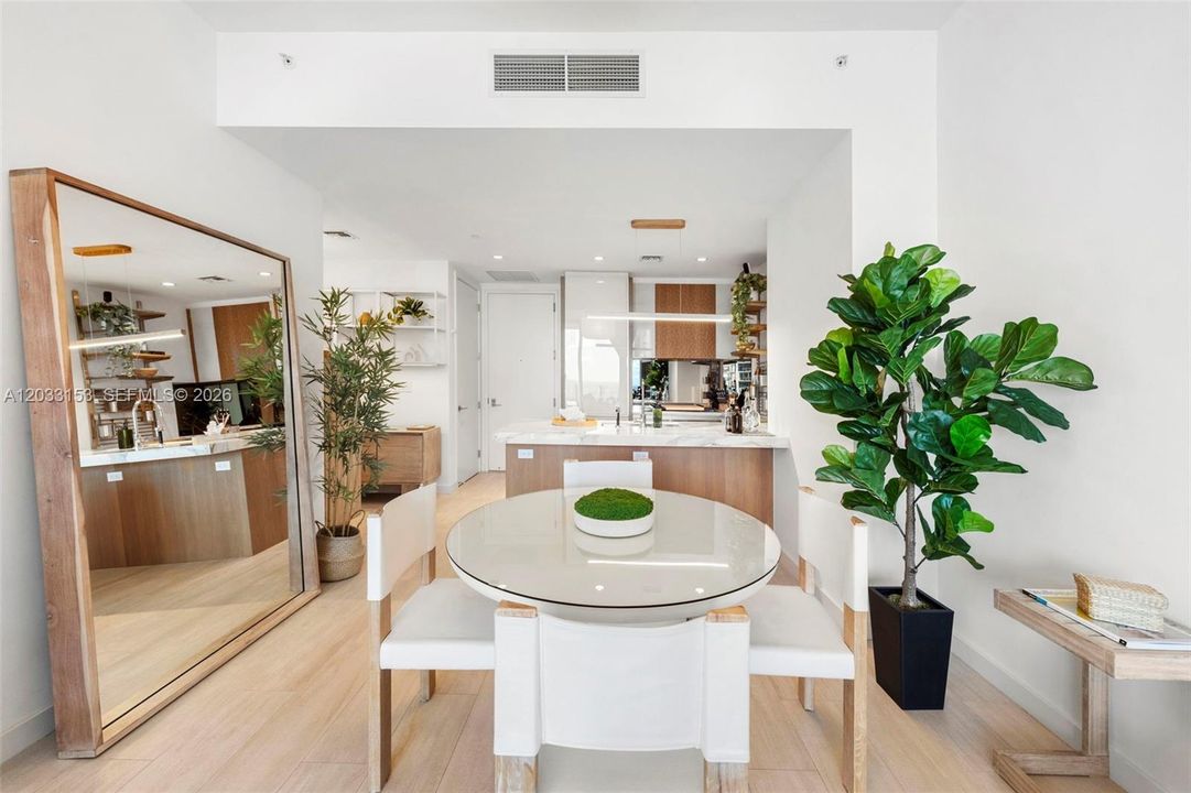 For Sale: $1,350,000 (1 beds, 1 baths, 681 Square Feet)