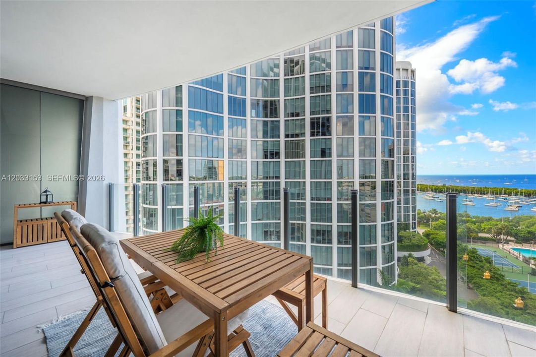 For Sale: $1,350,000 (1 beds, 1 baths, 681 Square Feet)