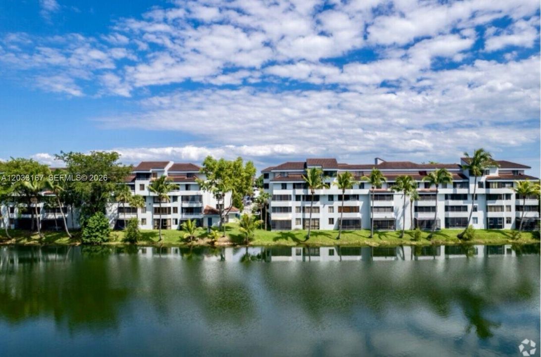 В аренду: $2,300 (2 спален, 2 ванн, 1132 Квадратных фут)