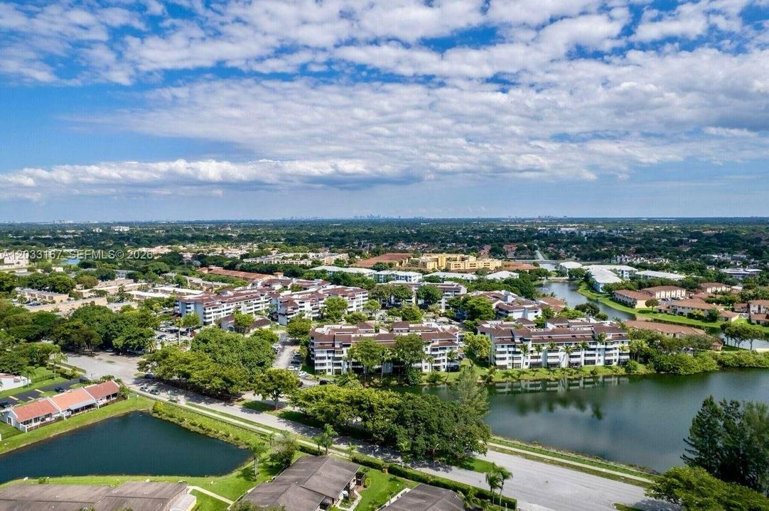 В аренду: $2,300 (2 спален, 2 ванн, 1132 Квадратных фут)