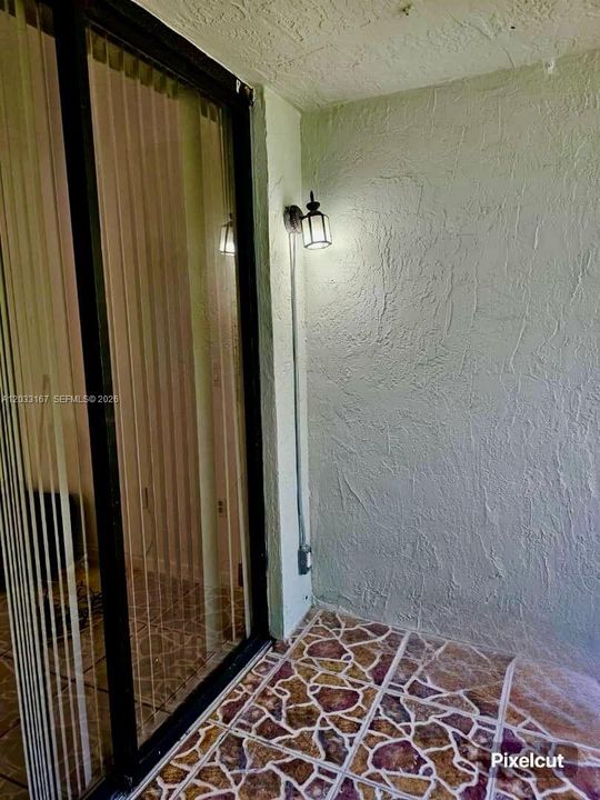 В аренду: $2,300 (2 спален, 2 ванн, 1132 Квадратных фут)