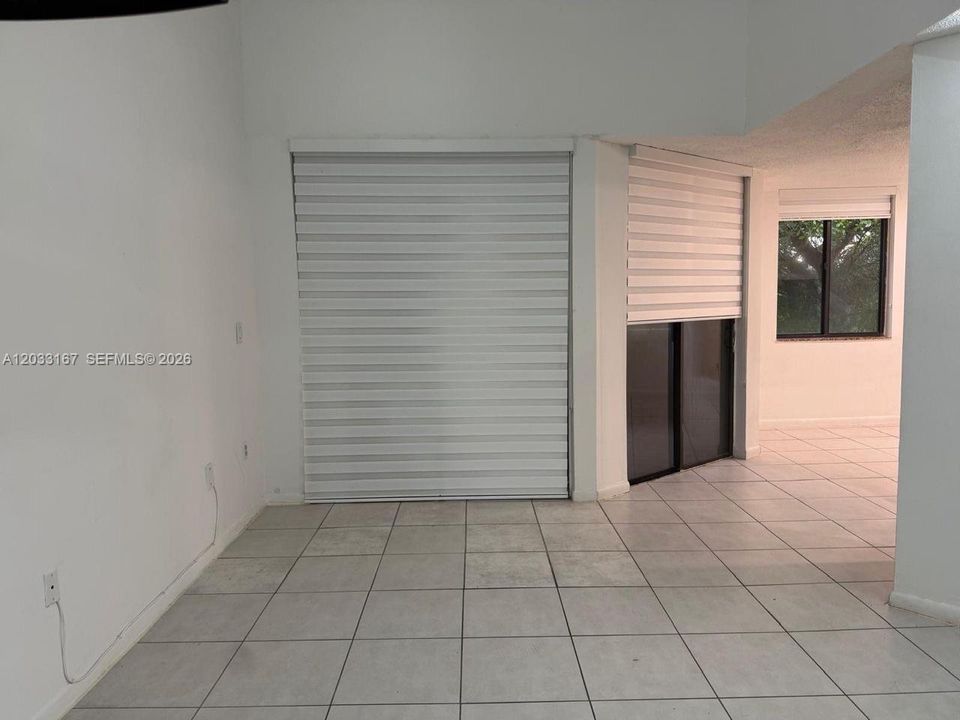 В аренду: $2,300 (2 спален, 2 ванн, 1132 Квадратных фут)