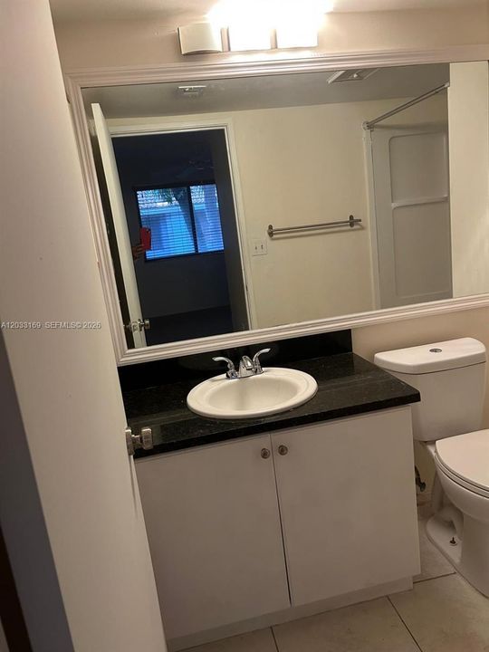 For Rent: $2,175 (2 beds, 2 baths, 910 Square Feet)