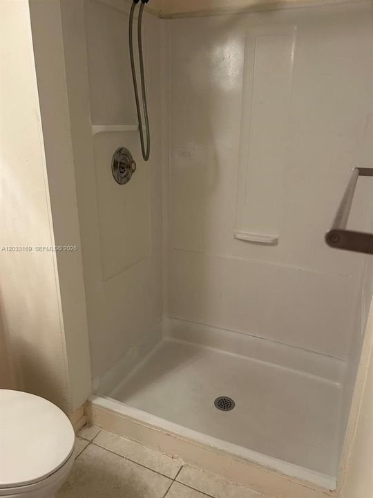 For Rent: $2,175 (2 beds, 2 baths, 910 Square Feet)