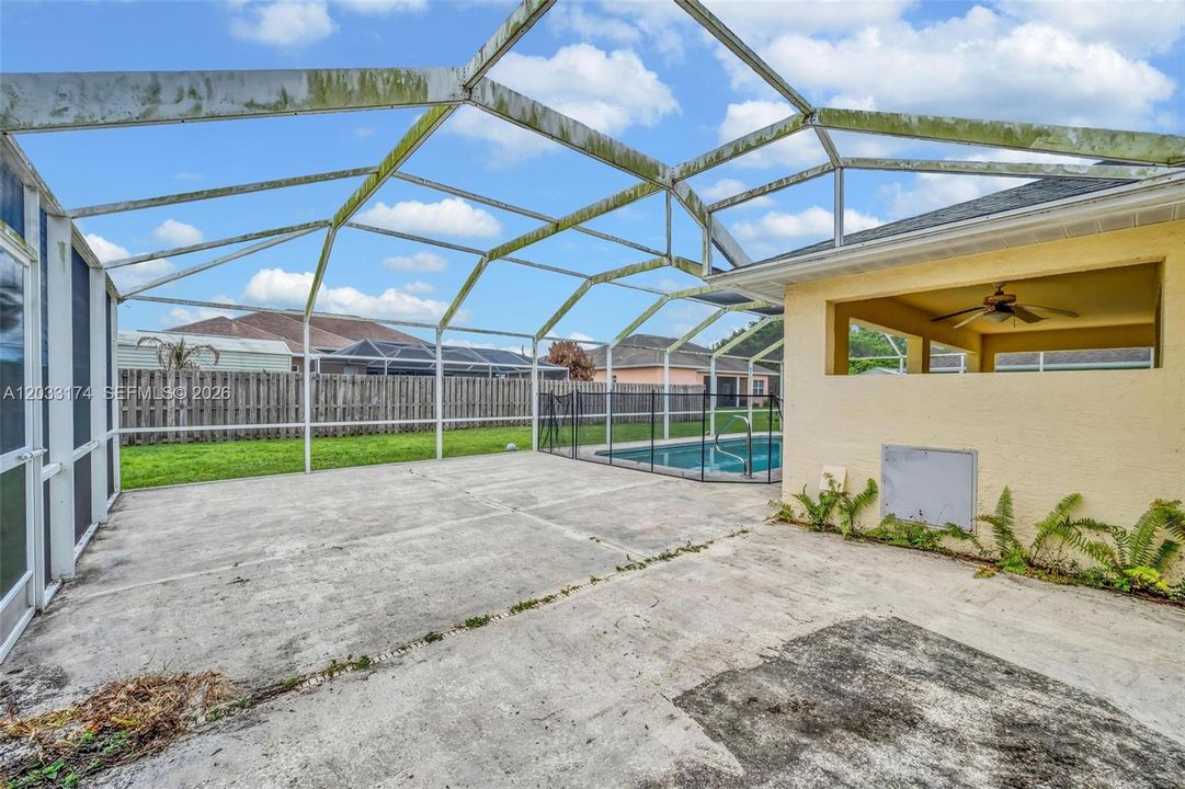 En Venta: $425,000 (3 camas, 2 baños, 1560 Pies cuadrados)