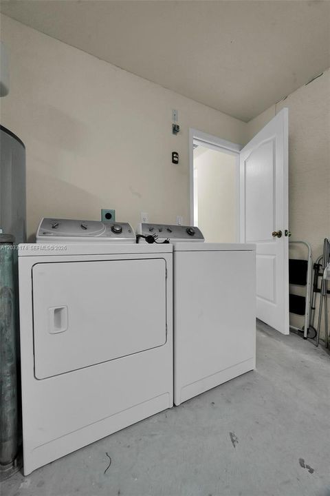 En Venta: $425,000 (3 camas, 2 baños, 1560 Pies cuadrados)