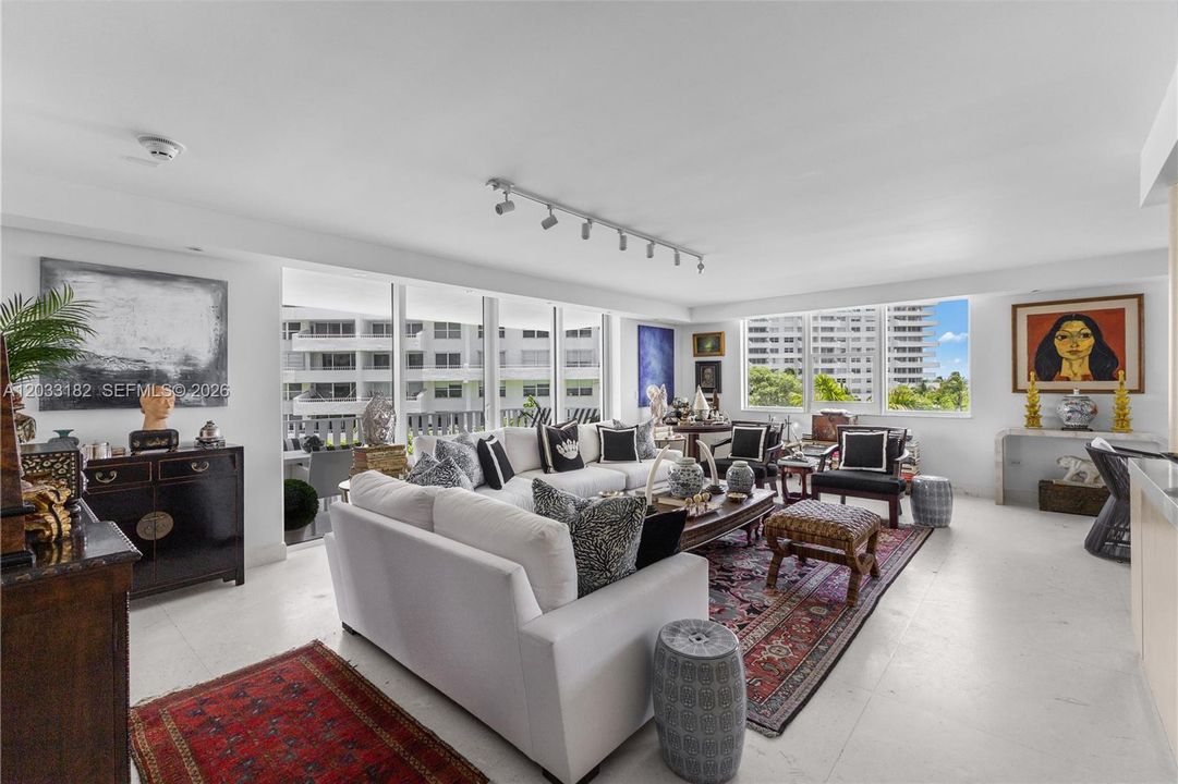 For Sale: $1,499,000 (2 beds, 2 baths, 1610 Square Feet)