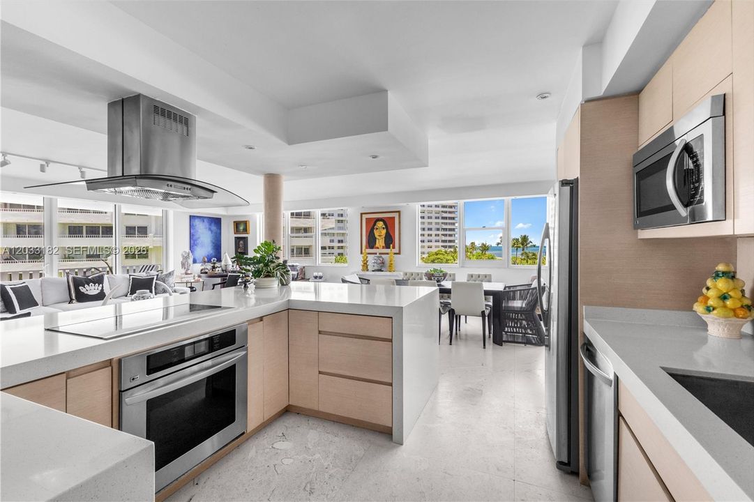 For Sale: $1,499,000 (2 beds, 2 baths, 1610 Square Feet)