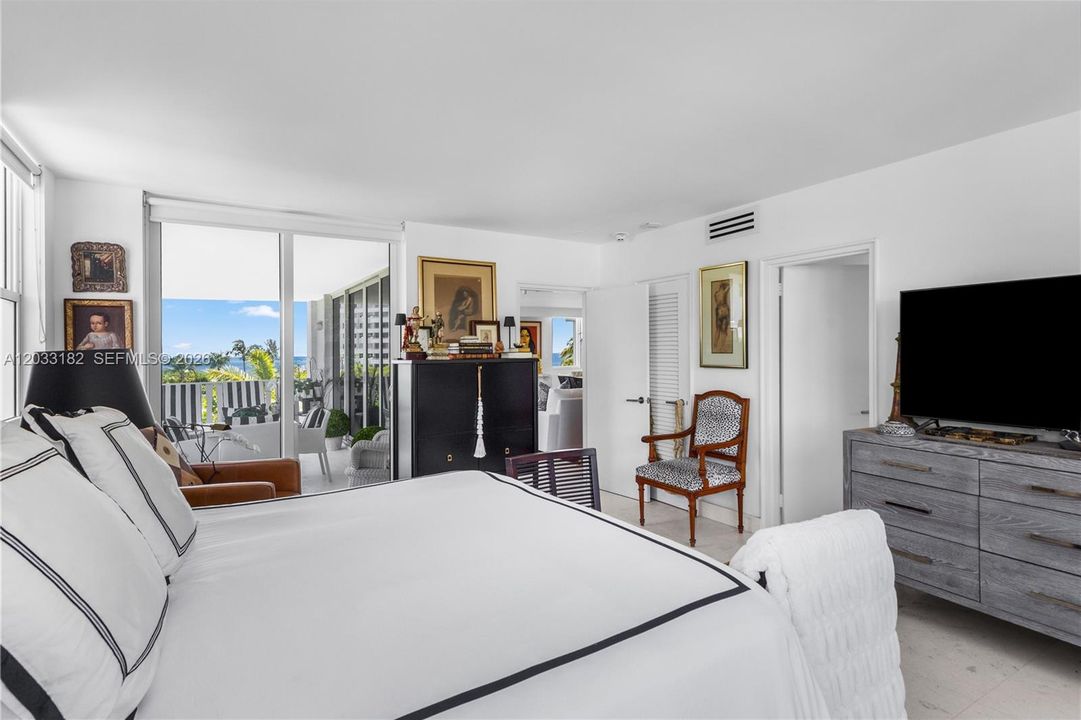 For Sale: $1,499,000 (2 beds, 2 baths, 1610 Square Feet)
