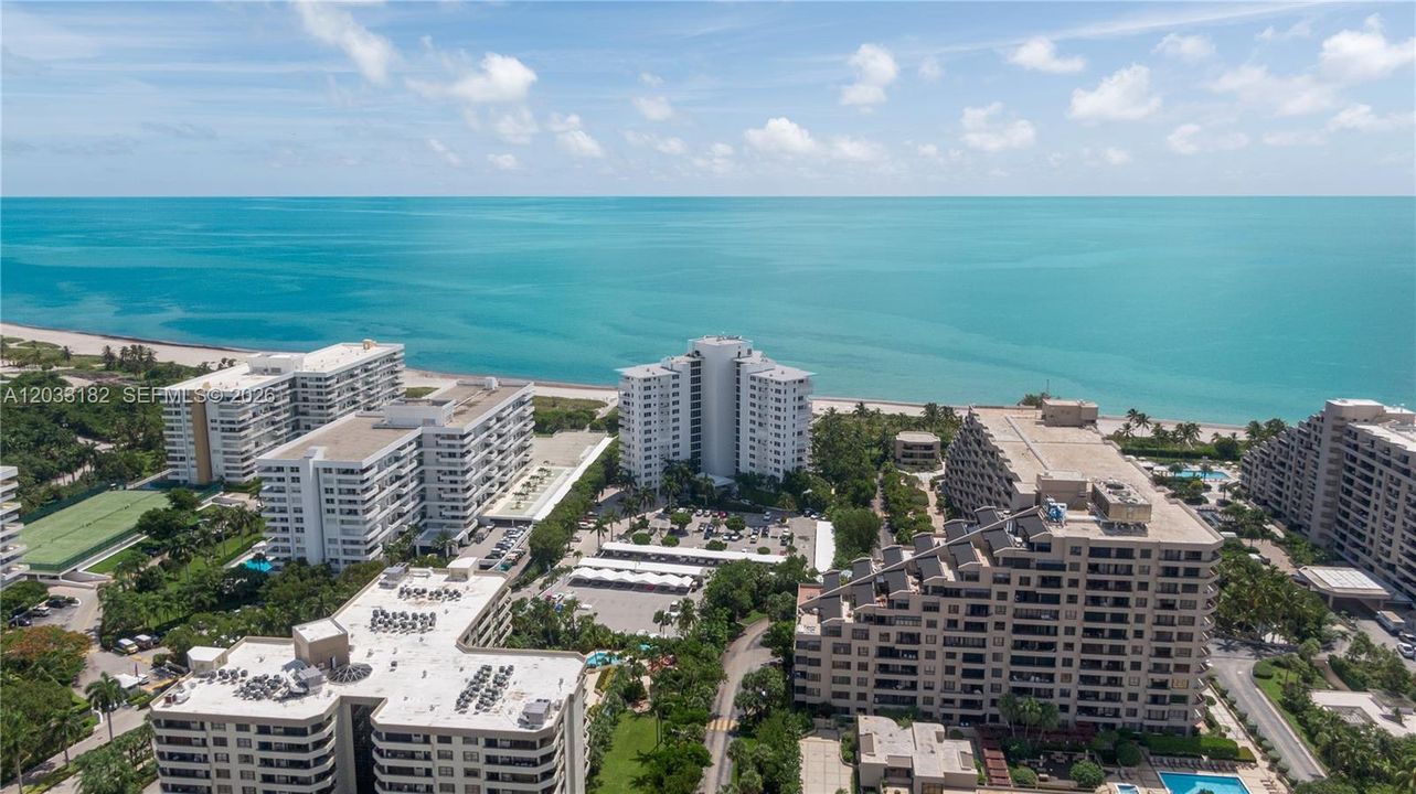 For Sale: $1,499,000 (2 beds, 2 baths, 1610 Square Feet)