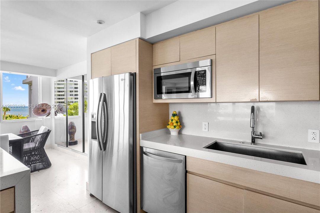 For Sale: $1,499,000 (2 beds, 2 baths, 1610 Square Feet)