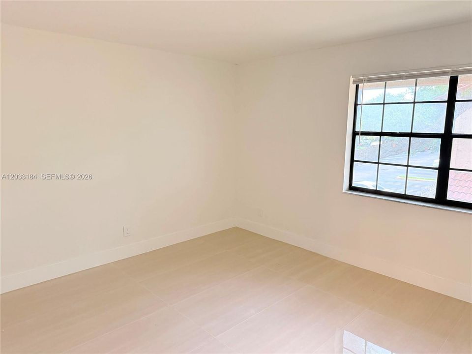 For Rent: $2,600 (2 beds, 2 baths, 1126 Square Feet)